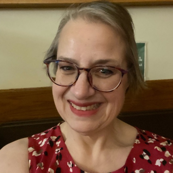 Meet your Posher, Catherine - Picture 1 of 1